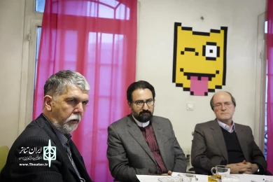 باردید دکتر صالحی از دبیرخانه جشنواره تئاتر فجر