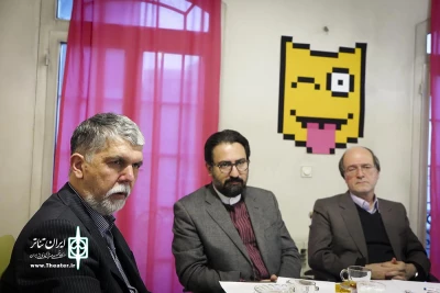 باردید دکتر صالحی از دبیرخانه جشنواره تئاتر فجر