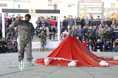 تندیسی برای شهر