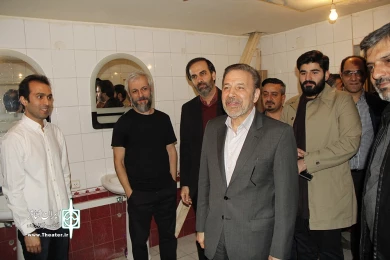 محمود واعظی رئیس دفتر رئیس جمهور در تئاتر فجر