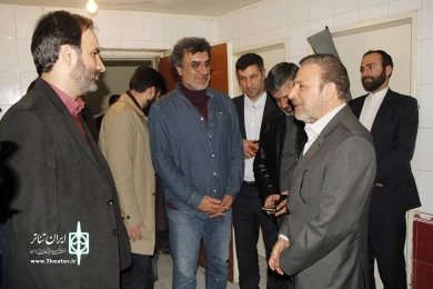 محمود واعظی رئیس دفتر رئیس جمهور در تئاتر فجر