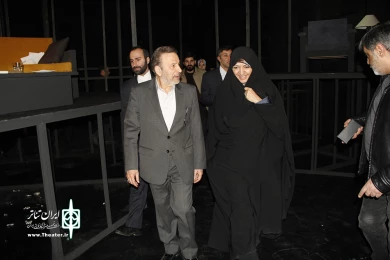 محمود واعظی رئیس دفتر رئیس جمهور در تئاتر فجر