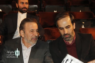 محمود واعظی رئیس دفتر رئیس جمهور در تئاتر فجر
