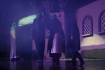 آه بر انکار ماه هستم