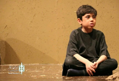 آه بر انکار ماه هستم
