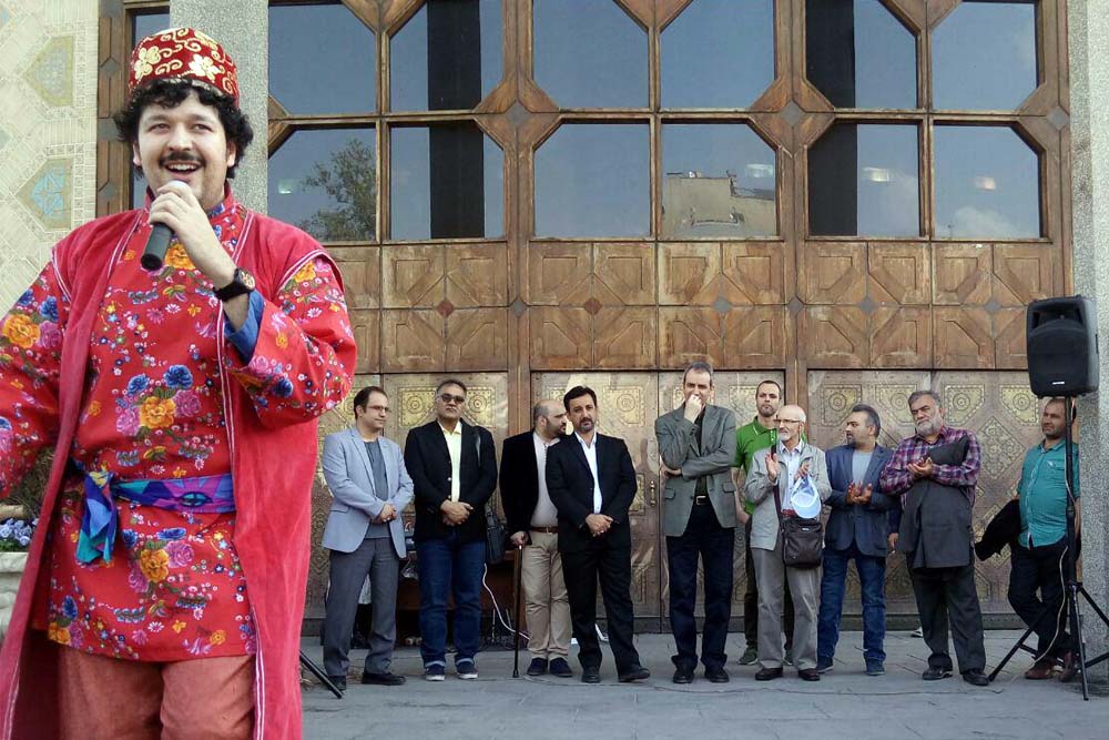 مدیرکل هنرهای نمایشی در حاشیه جشن روز ملی هنرهای نمایشی به  ایران تئاترگفت

هر روز ما باید روز تئاتر باشد