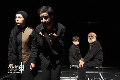 900 نفر تا امروز به تماشای نمایش «سانتی‌متر» نشستند