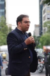 قطعه موسیقی «بازیگر تئاتر» با اجرای و خوانندگی حامد هوشیاری به صحنه می‌رود 4
