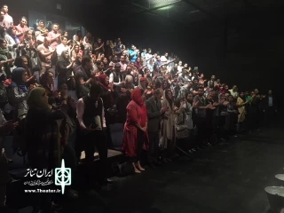 با حضور در تماشاخانه ایرانشهر

سفیر فرانسه به تماشای «آنتی گون» نشست