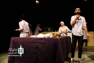 نگاهی به نمایش «لنگ ظهر» به نویسندگی و کارگردانی رسول کاهانی

آشپزخانه جای خوبی برای شنیدن است حتی اگر نباشی