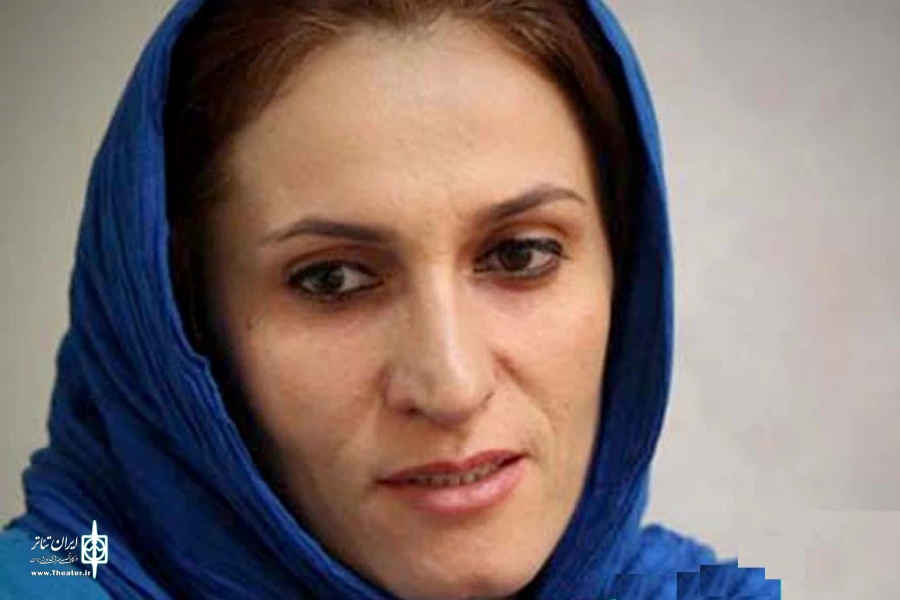 در نمایش لیر شاه نقش دختر بزرگ پادشاه را بازی می کنم 2