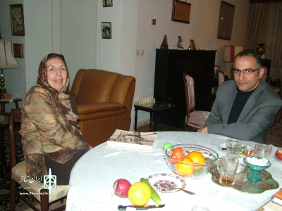 در گفت و گوی علی اکبر عبدالعلی زاده با ژاله آموزگار بررسی شد

اهمیت خودشناسی فرهنگی  با بازخوانی اسطوره ها در آثار هنری تازه و جذاب
