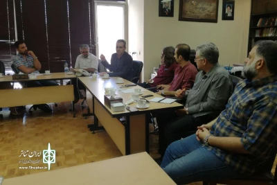در نشست صمیمی مدیران تماشاخانه‌های خصوصی با مدیرکل هنرهای نمایشی

آیین‌نامه تماشاخانه‌های خصوصی معرفی شد