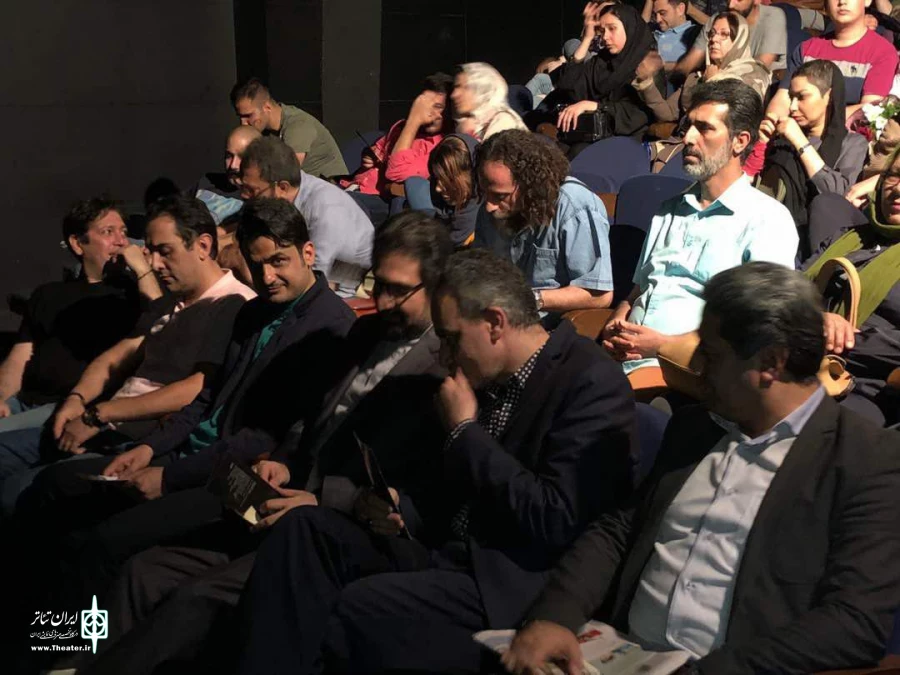 معاون هنری وزیر به تماشای «تو مشغول مردنت بودی» نشست 3