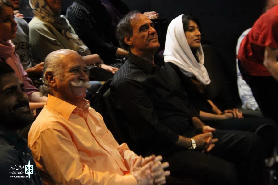 اجرای نمایش «ناتمام» در خانه نمایش آغازشد 2