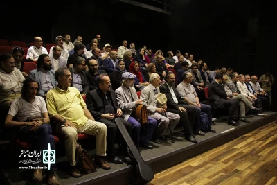 با حضور معاون امور هنری و مدیرکل هنرهای نمایشی در ساختمان جدید خانه تئاتر برگزار شد

تجلیل از اصغر همت و استقبال از یک مدیر جوان