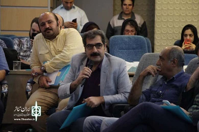 نشست خبری دبیر سی و هفتمین جشنواره بین المللی تئاتر فجر