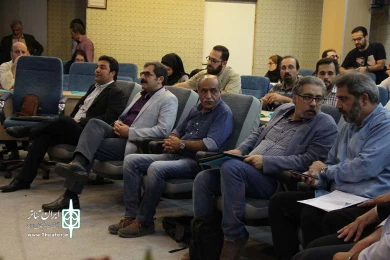 نشست خبری دبیر سی و هفتمین جشنواره بین المللی تئاتر فجر