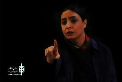 گفت وگو با نسرین درخشان زاده به بهانه اجرای نمایش افرا یا روز می گذرد

افرا زنی روشنفکر و پر از پیچیدگی است