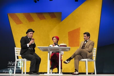 Hooshangh Gholmakani ‘s Note about Parsa piroozfar’s A summer day

Fade and Cut