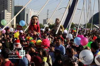 با حضور علاقمندان تئاتر عروسکی در بوستان فرهنگی گردشگری عباس‌آباد

شادپیمایی بزرگ عروسک‌ها  هم اکنون  آغاز شد