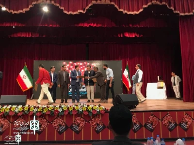 حمید نیلی در آیین اختتامیه بیست و یکمین جشنواره ملی تئاتر فتح خرمشهر :

نمایشنامه نویسی دفاع مقدس با اقتباس از قهرمانان واقعی جنگ تقویت می‌شود