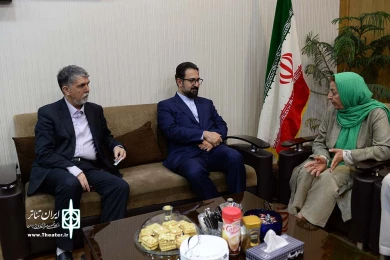 وزیر ارشاد میهمان جشنواره عروسکی