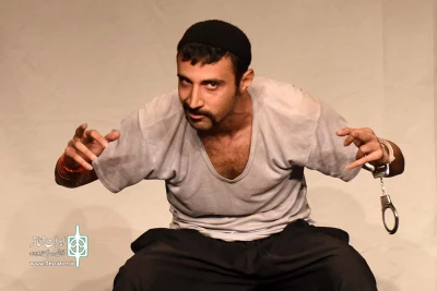 نگاهی به نمایش «دوپامین» به کارگردانی رضا فوادی

انگیزه لازم بودن، غریزه استثنایی یک موجود زنده است که فکر می‌کند