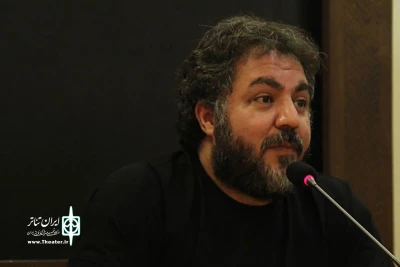 گفت و گو با آرش دادگر کارگردان نمایش «او»:

اگر تماشاگر در طول نمایش به ساعتش نگاه کرد یعنی چیزی برای ارائه نداشته ایم
