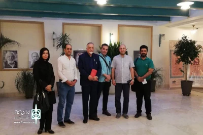 مدیرعامل خانه تئاتر در دیدار با اعضاء هیات مدیره کانون نمایشگران خیابانی

نمایشگران خیابانی می‌توانند در حوزه‌های مختلف اثربخشند