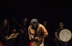به روی نی