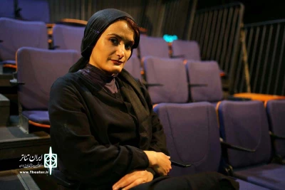 گفت وگو با سیما شکری بازیگر نمایش سیم و سرمه

تلاش کردم حتی نوع نگاه کردن شخصیت امروزی باشد
