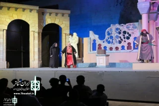 Koroush Zarei To Iran Theater:

We were surprised by the great welcome of Syrian audiences