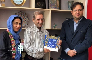 در آستانه هفته کودک انجام شد

تقدیر از فعالیت های نمایشی حسین محب اهری