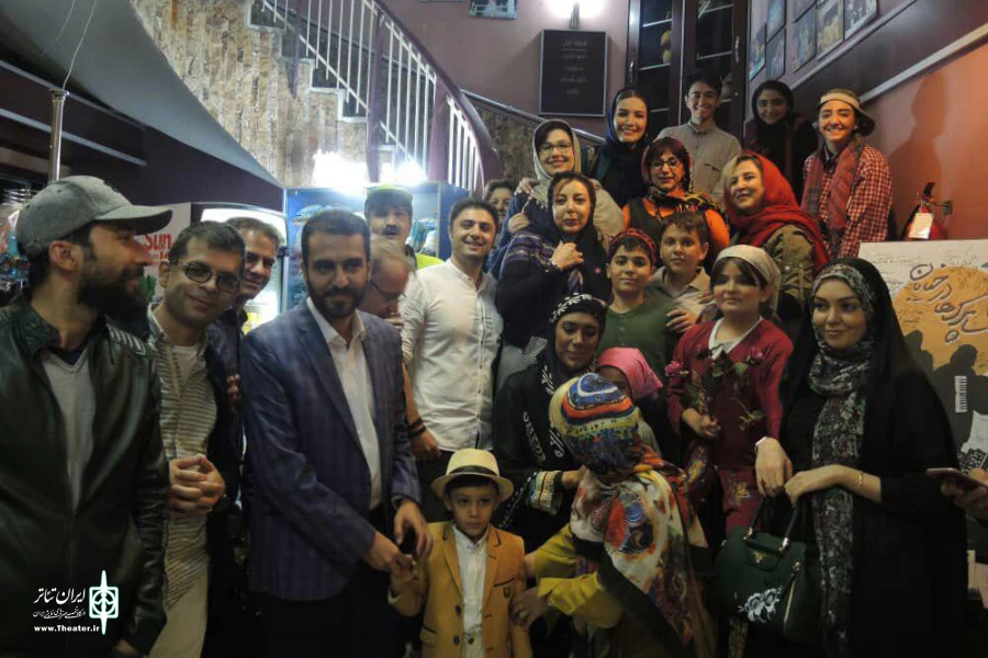 کودکان کار در روز جهانی کودک به تالار هنر آمدند 2