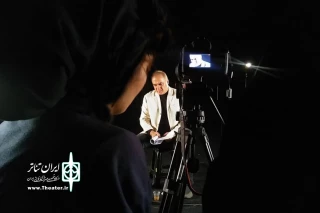 فرهاد قائمیان با «نشانه‌ها» به پردیس تئاتر شهرزاد می رود