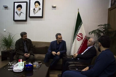 قدردانی گروه اجرایی نمایش خاتون از خانواده شهید مدافع حرم