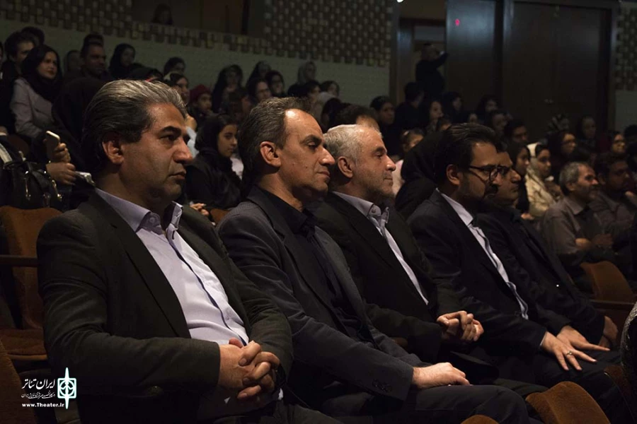 قدردانی گروه اجرایی نمایش خاتون از خانواده شهید مدافع حرم