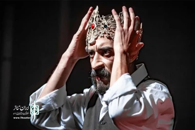 به بهانه اجرای مرگ یزدگرد به کارگردانی سنا نعمتی

آنکه می‌خندد خبر هولناک را هنوز نشنیده است