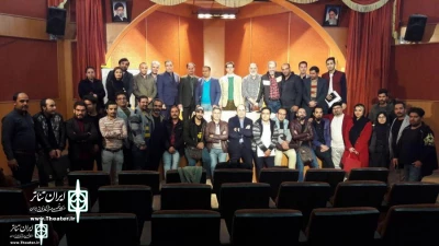 انتخابات انجمن هنرهای نمایشی استان قزوین برگزار شد

ناصر ایزدفر پس از دو دهه خدمت در انجمن نمایش  استان جای خود را به جوانان  داد
