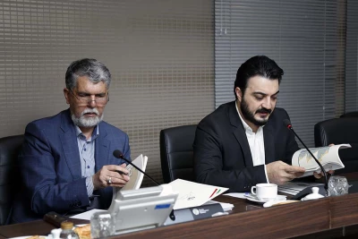 وزیر فرهنگ و ارشاد اسلامی در جلسه هیات امنای صندوق اعتباری هنر بیان کرد:

صندوق اعتباری هنر عزم خود را بر شتاب رشد و توسعه خدمات قرار داده است