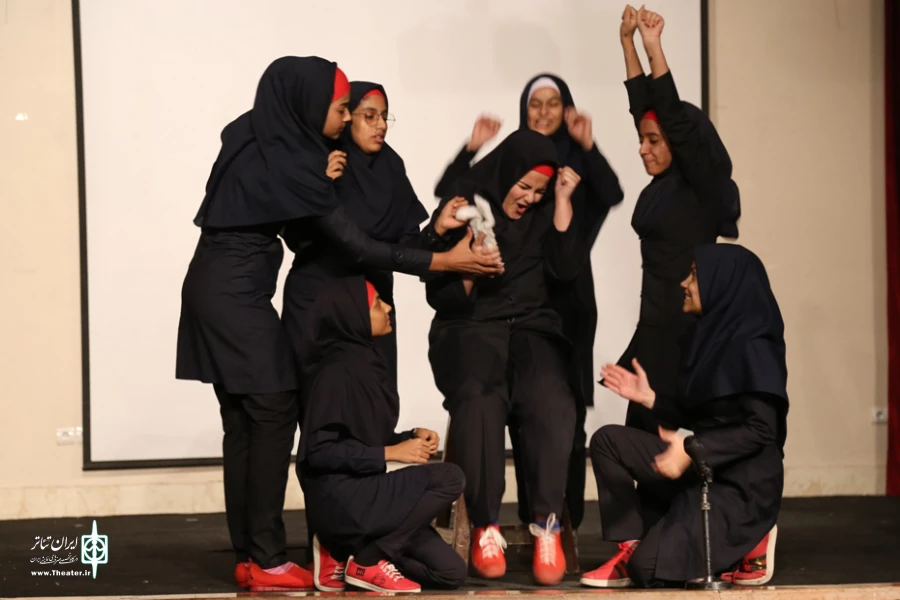 تئاتر دانش آموزی