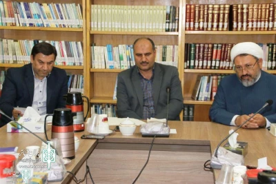 در نشست خبری

فهرست آثار راه یافته به جشنواره تئاتر و نمایشنامه نویسی روح الله اعلام شد
