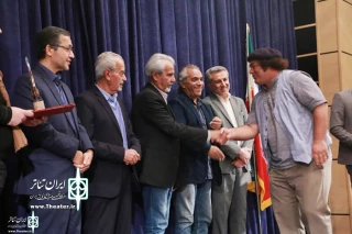 در آیین اختتامیه

«آبی‌ترین آسمان زمین» در جشنواره آیات درخشید