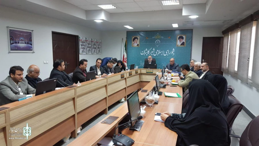 چراغ تئاتر کاشان در طول سال روشن باشد 2