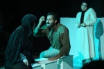 زبان اصلی با سنگ، کاغذ، قیچی به روی صحنه رفت 3