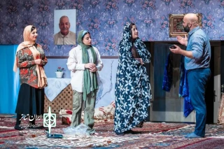 یادداشتی به بهانه ی اجرای نمایش «همین حوالی»

فردی از جنس خودمان و دردهایی از جنس دردهایمان