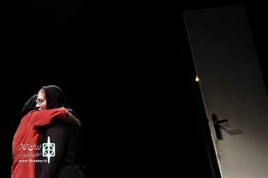باد می وزد