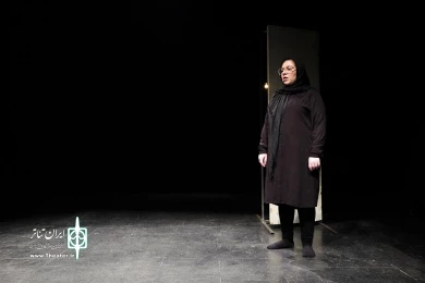 باد می وزد