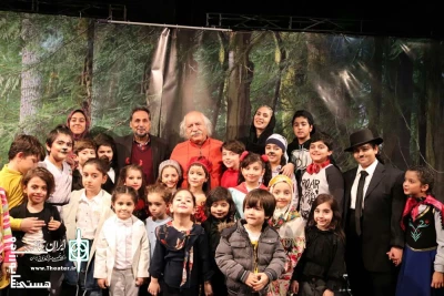 بهزاد فراهانی پس از تماشای «کاترپیلار و چرا خرس‌ها دم‌های کوتاهی دارند» گفت:

هنر تئاتر همیشه ماندگار خواهد بود
